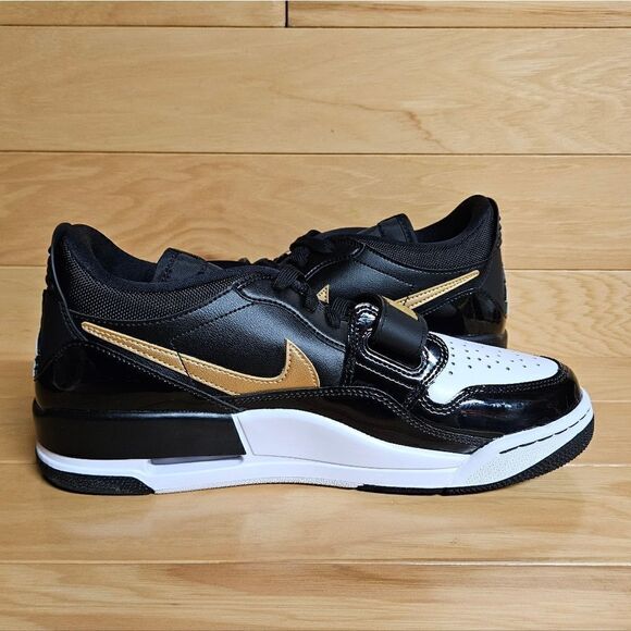 Nike Air Jordan Legacy 312 Low Size 9 Mens Shoe Black Metallic Gold CD7069-071 - Picture 8 of 13
